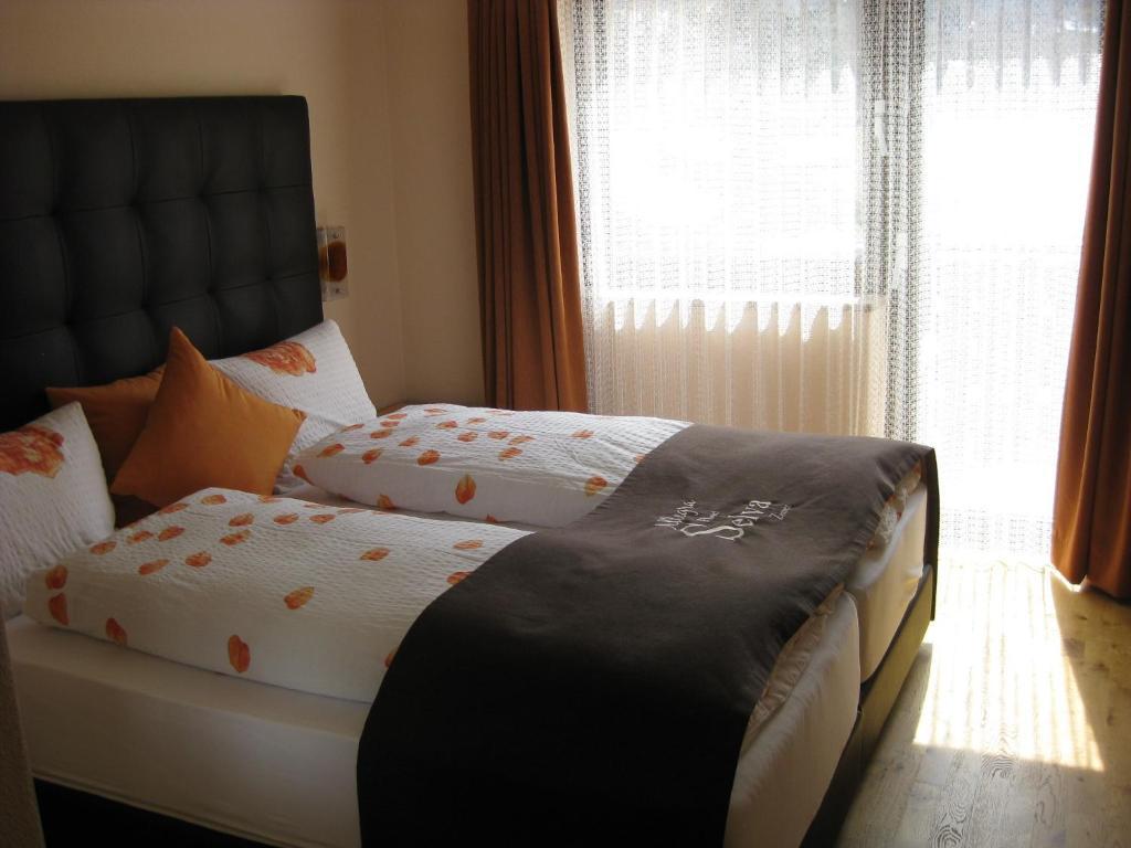 Hotel Pizzeria Selva Zernez Kültér fotó