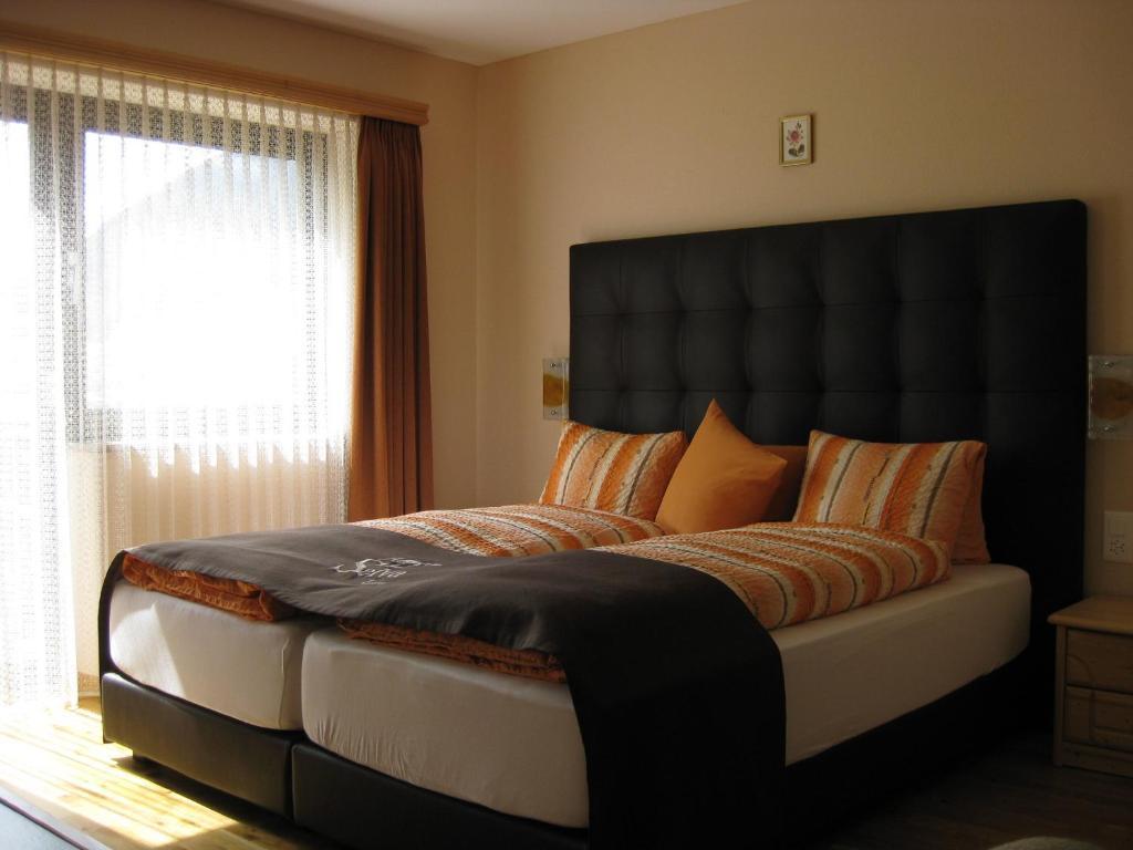 Hotel Pizzeria Selva Zernez Szoba fotó