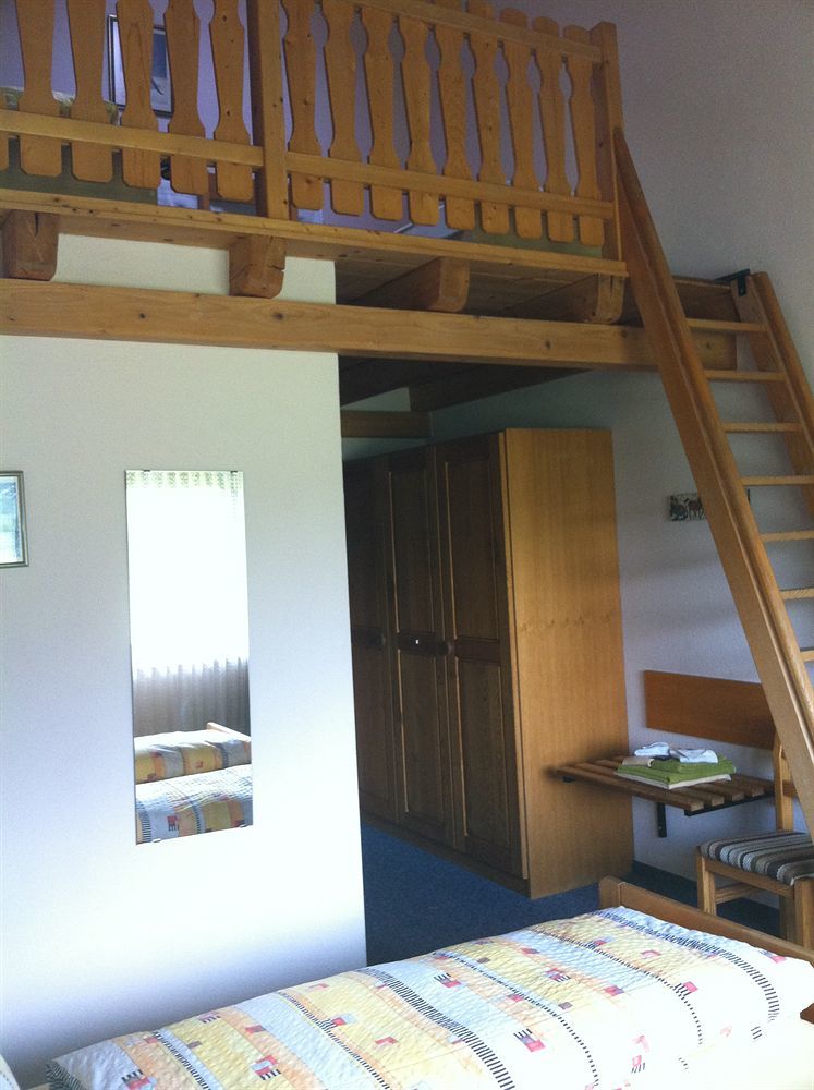 Hotel Pizzeria Selva Zernez Kültér fotó