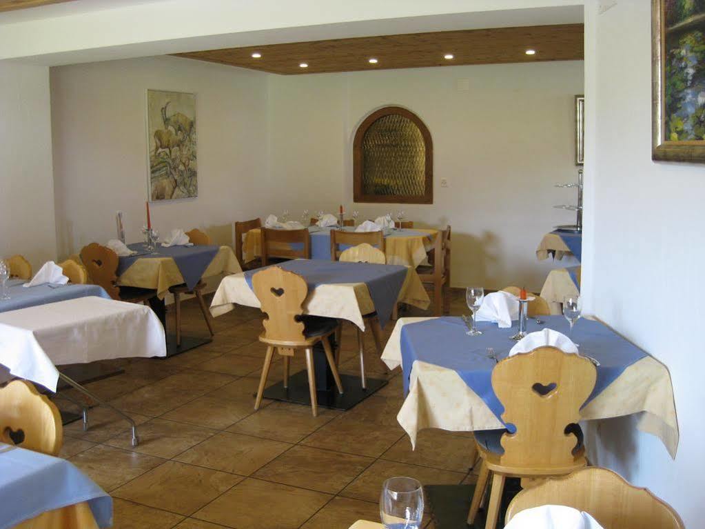 Hotel Pizzeria Selva Zernez Kültér fotó